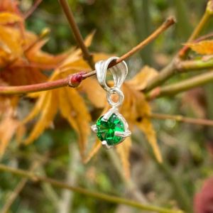 PUNTO DE LUZ PARA COLGANTE O PULSERA